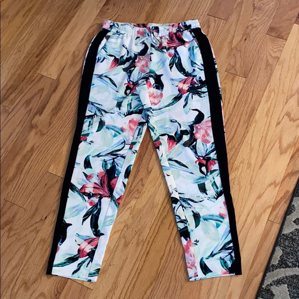 Summer joggers 🌸